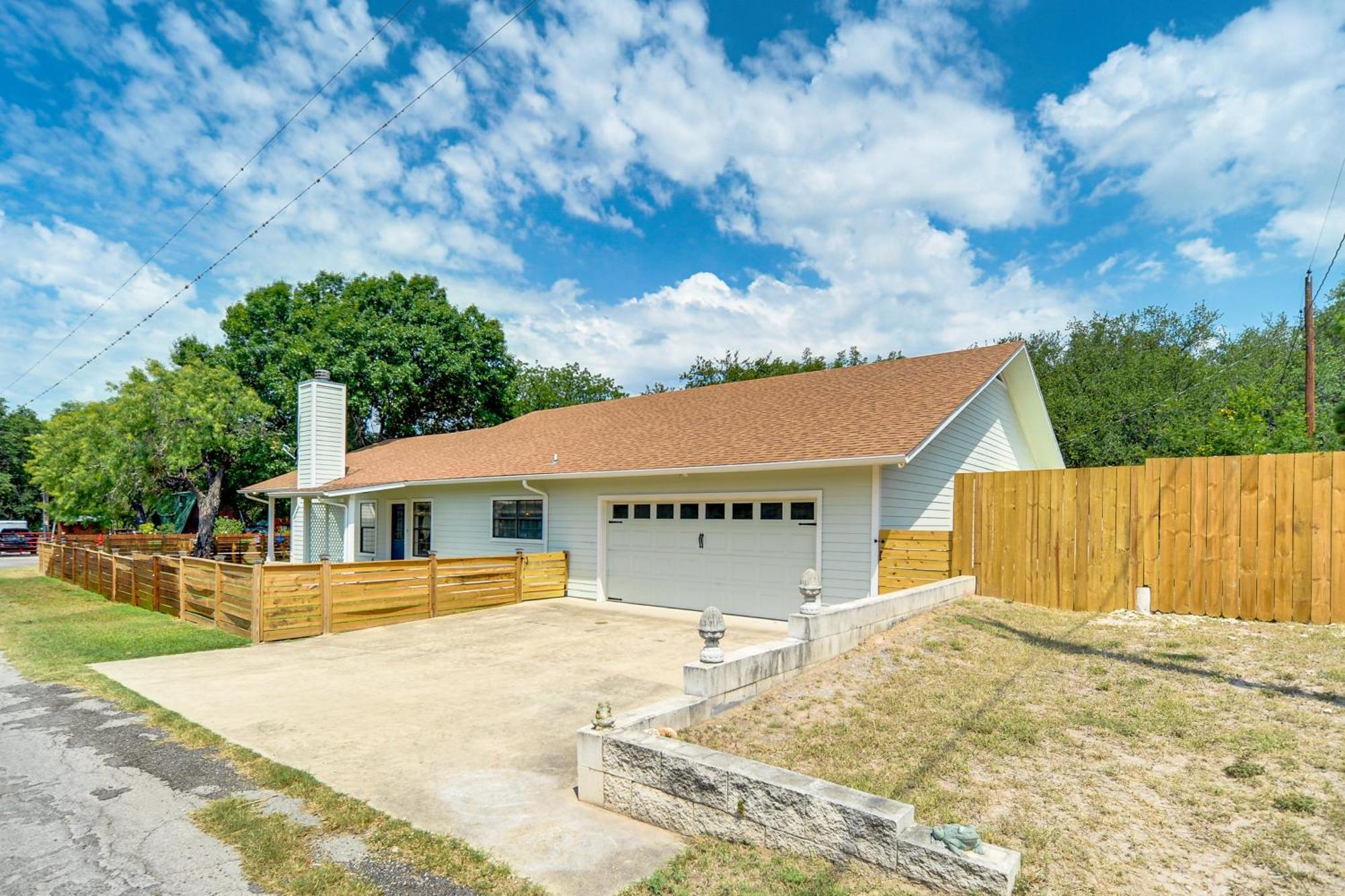 Texas Hill Country Retreat - Walk To Nueces River! Villa Camp Wood Exterior photo