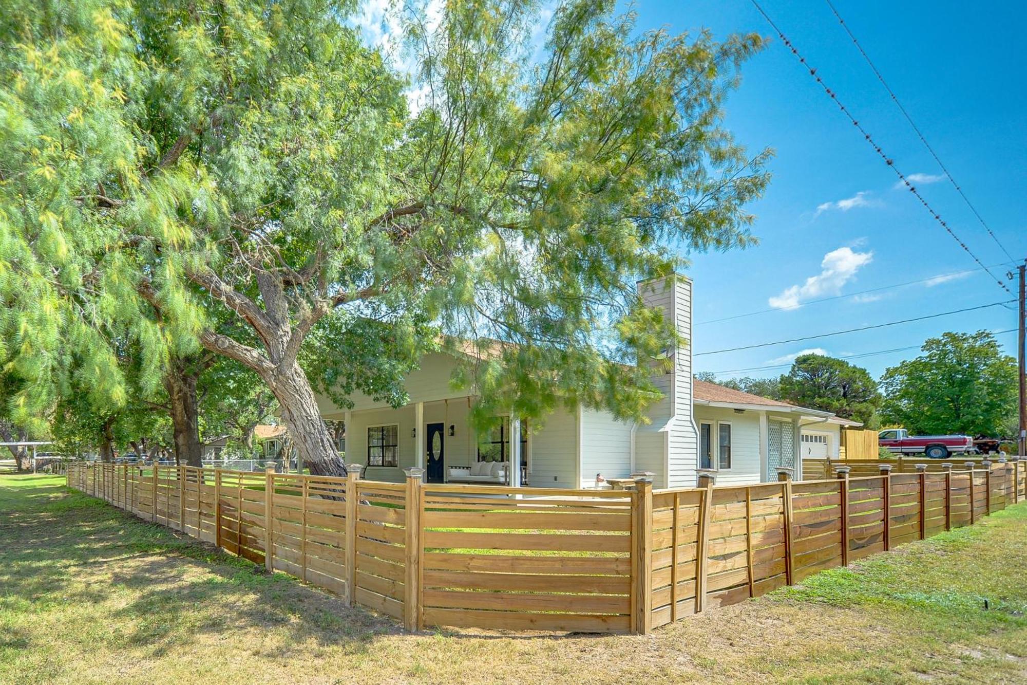 Texas Hill Country Retreat - Walk To Nueces River! Villa Camp Wood Exterior photo